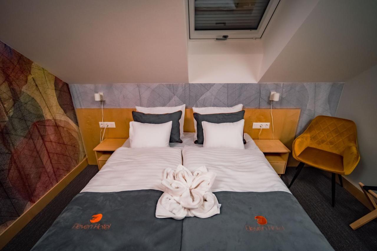 Eleven Business & Sport Hotel Jaszarokszallas Εξωτερικό φωτογραφία