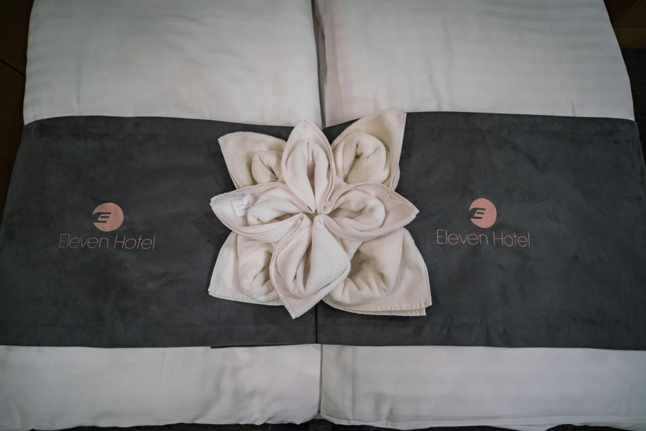 Eleven Business & Sport Hotel Jaszarokszallas Εξωτερικό φωτογραφία