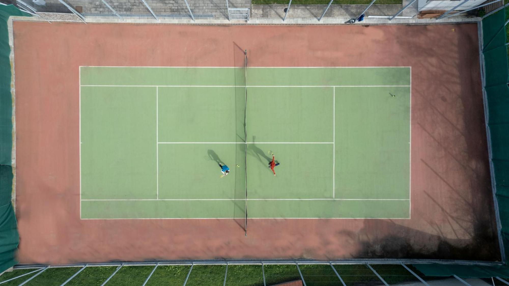 Eleven Business & Sport Hotel Jaszarokszallas Εξωτερικό φωτογραφία